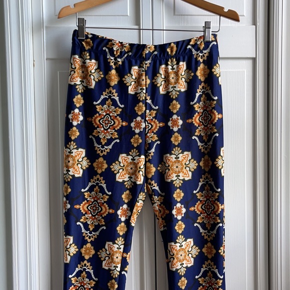 NWT MAGIC- Bell Bottom Flare Pants - Picture 2 of 7